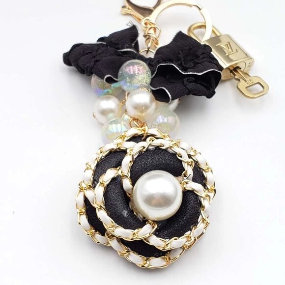 Authentic Louis Vuitton Lock & Key with unbranded Bagcharm, Keycharm, Keychain - Picture 6 of 7